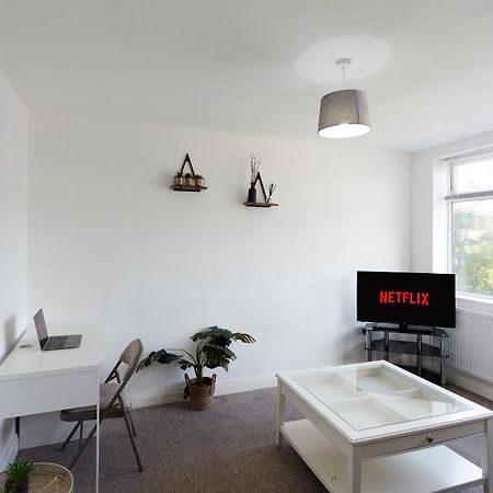 Spacious Home Close To City Centre Location Leeds  Exterior foto