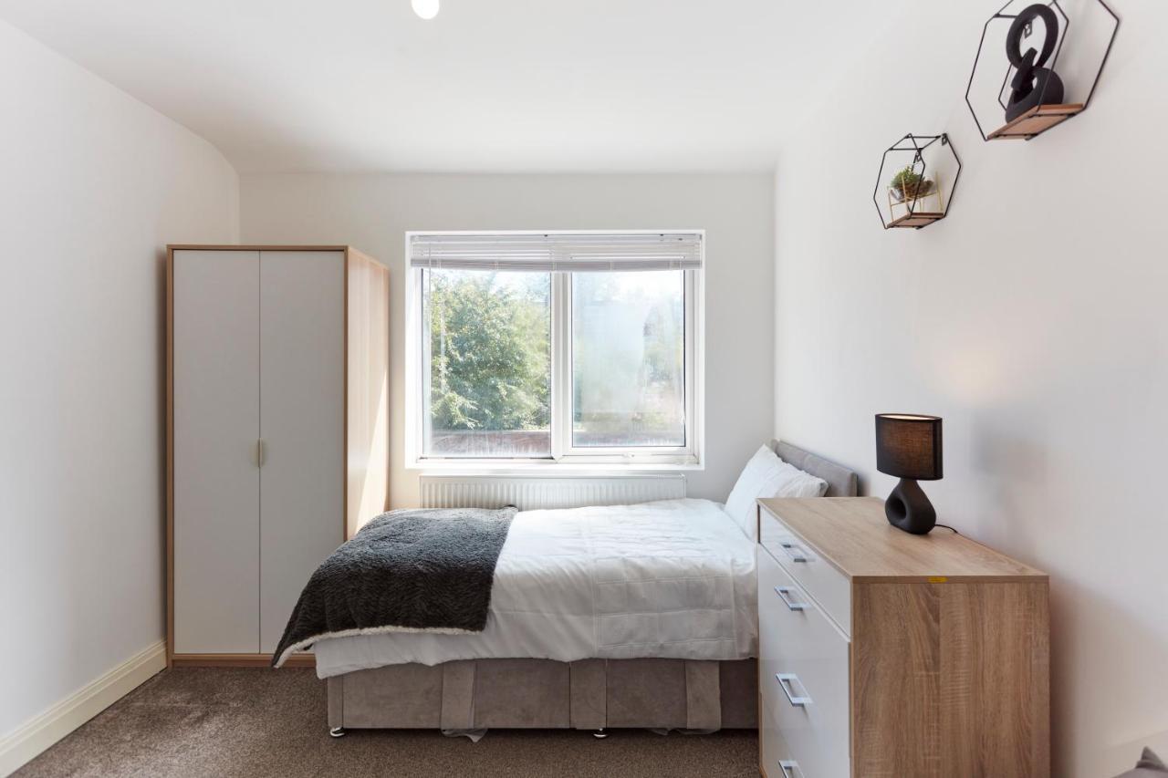 Spacious Home Close To City Centre Location Leeds  Exterior foto