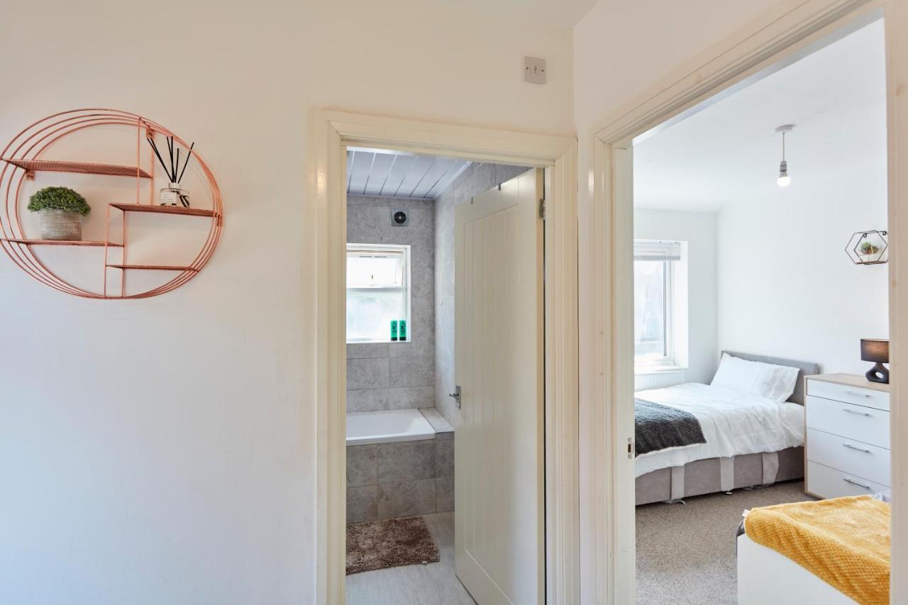 Spacious Home Close To City Centre Location Leeds  Exterior foto