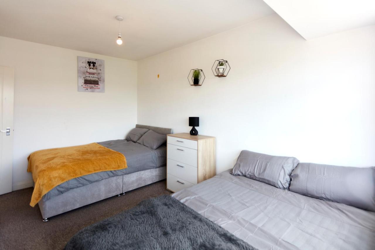 Spacious Home Close To City Centre Location Leeds  Exterior foto