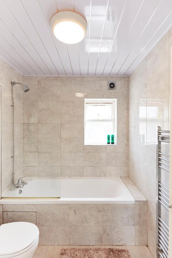 Spacious Home Close To City Centre Location Leeds  Exterior foto