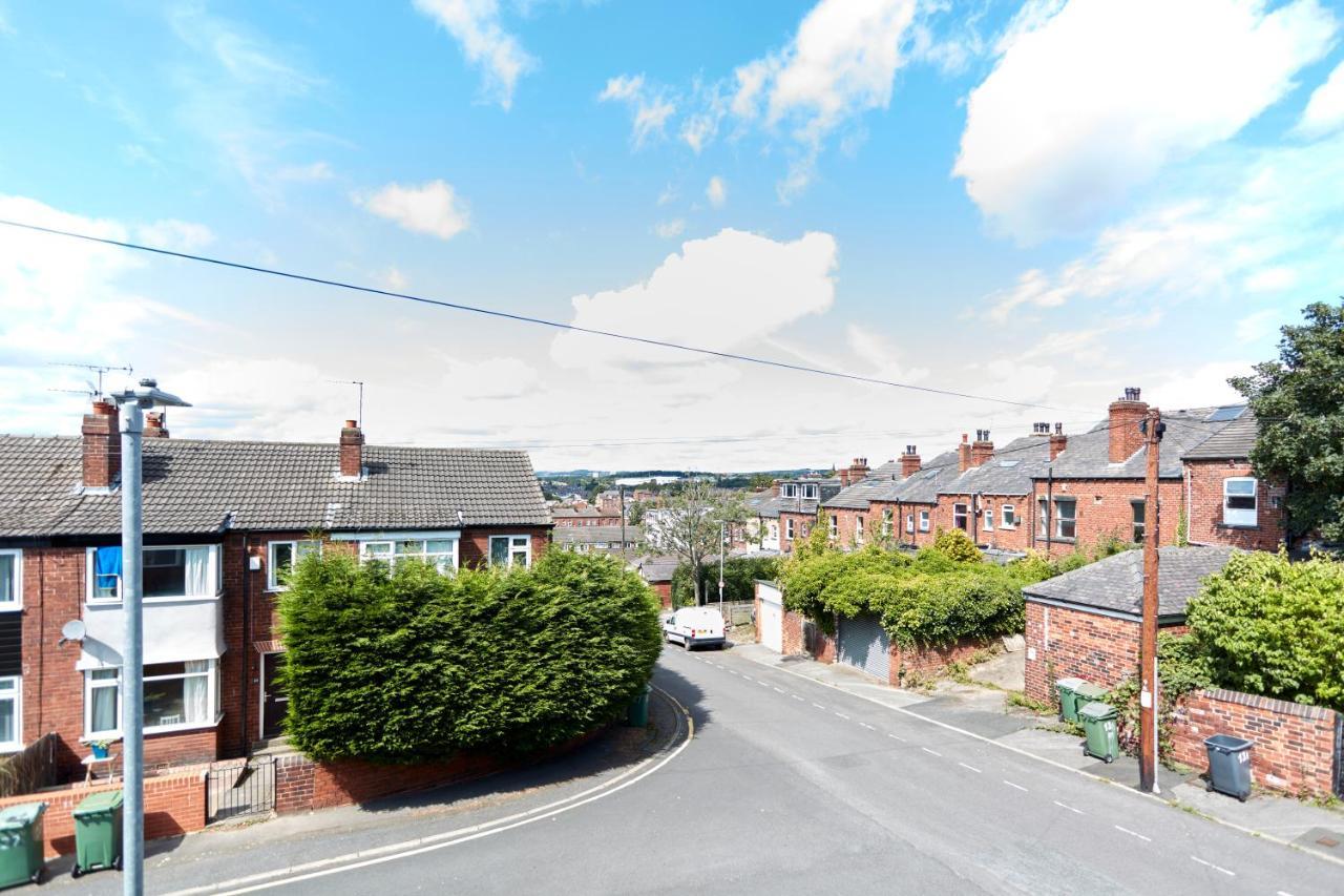 Spacious Home Close To City Centre Location Leeds  Exterior foto